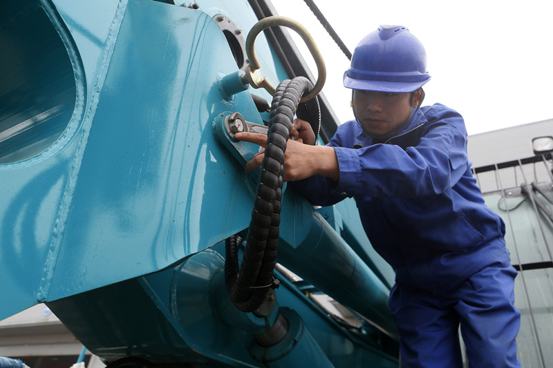 “有问题，，找售后” 他用周密服务征服