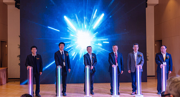 首日签单2.6亿元，，，，永利集团官网智能立异产品引爆上海宝马展