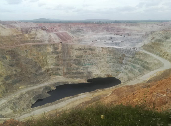 高温酷暑，，，，，，永利集团官网智能凿岩装备异域扬威