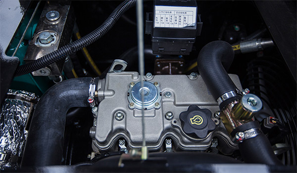 “C位”出道 14.5万元永利集团官网智能微挖18UB等你开回家