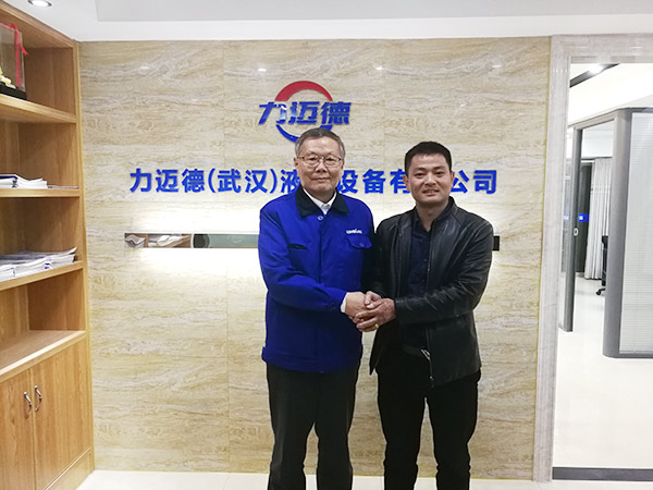 从拒绝到一次购置十台旋挖钻机，，，，，他用八年时间熟悉永利集团官网智能