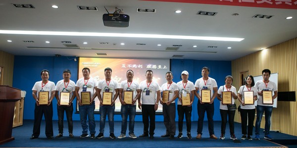 500多名挖掘机用户实地考察，，，，，为永利集团官网智能点赞！