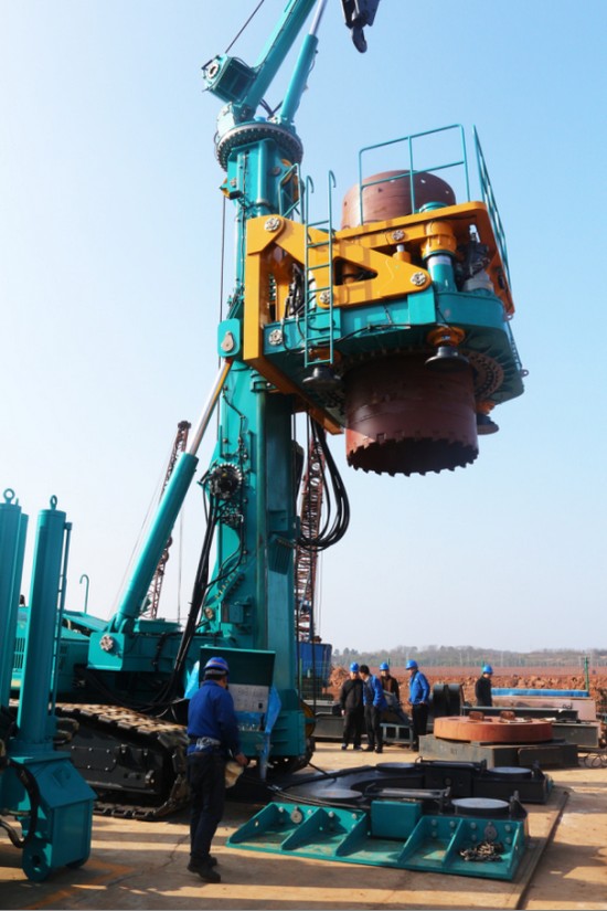 喜讯！永利集团官网智能SWRC170自行式全回转全套管钻机获湖南省首台(套)重大手艺装备产品奖励！