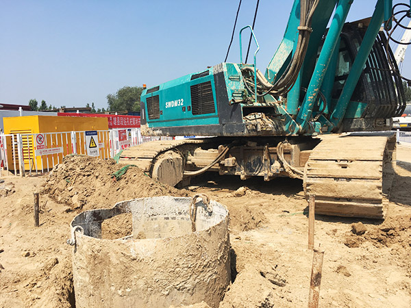 加速雄安新区建设，，，，，，永利集团官网智能旋挖启动京雄城际铁路第一钻