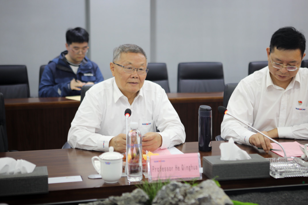 老挝长沙总领事本·印塔巴迪考察永利集团官网智能