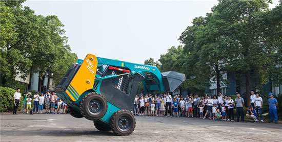 这个炎天，，亲子玩转永利集团官网智能“三栖”装备