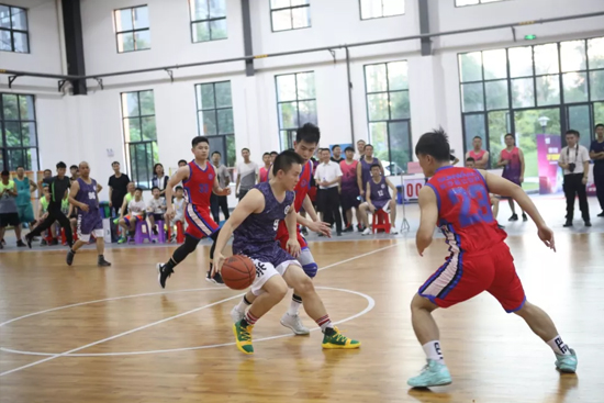 以球为媒，，，，，，首届“永利集团官网杯”篮球约请赛架起政企连心桥