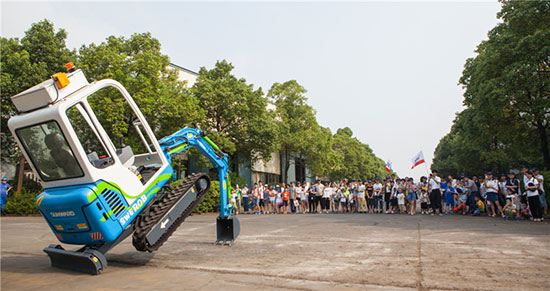 这个炎天，，亲子玩转永利集团官网智能“三栖”装备