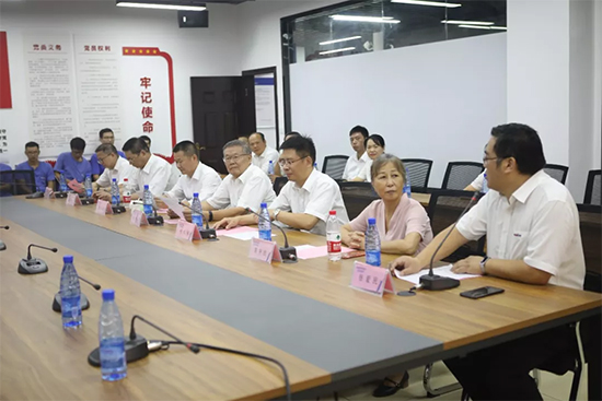 员工子女金榜题名 永利集团官网家园发放奖励