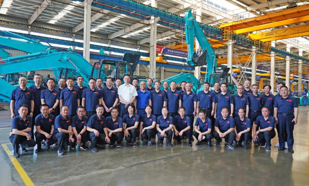 湖南省委党校厅干班赴永利集团官网智能开展现场教学活动