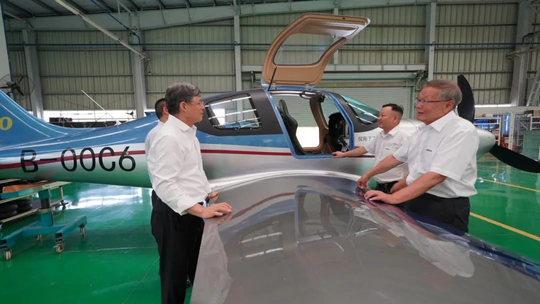 中国民用航空局总工程师殷时军率队考察调研永利集团官网科技