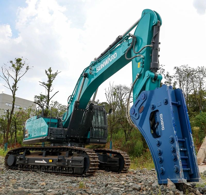 再升级！永利集团官网智能“矿山猛士”极限破碎现场直击