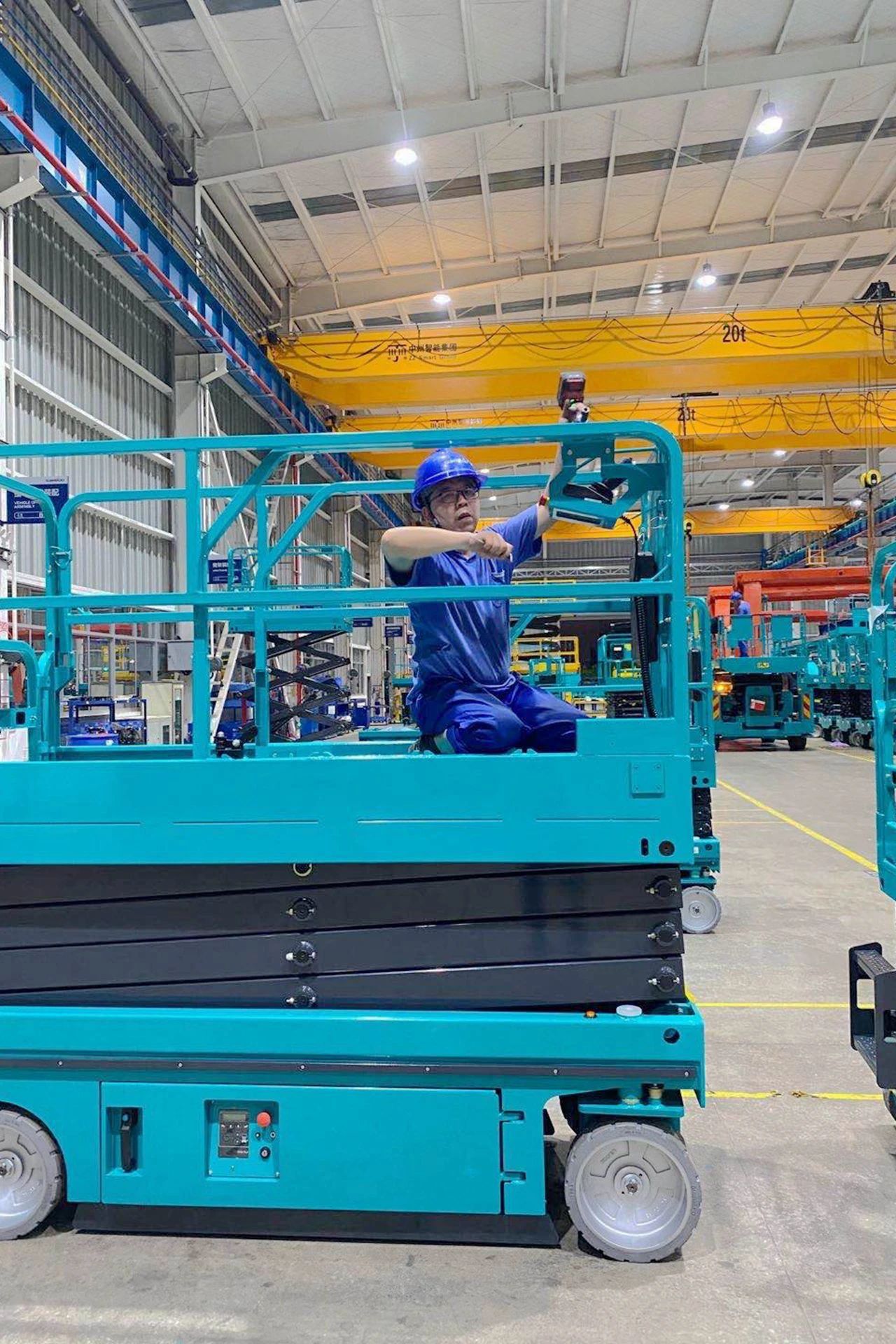 永利集团官网智能“蓝精灵”们在通俗岗位的坚守与奉献