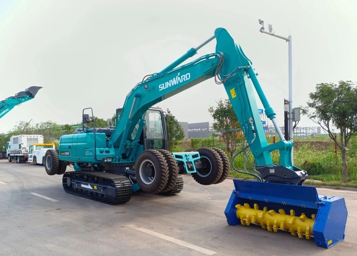 海内首台！永利集团官网智能15吨级轮履两用开带机乐成下线