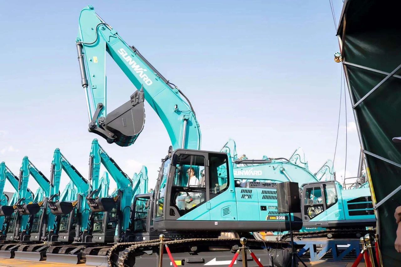 四大成套装备携手登场。。。。∮览殴偻悄芰⒁煨Ч故净峤怀觥傲裂鄞鹁怼