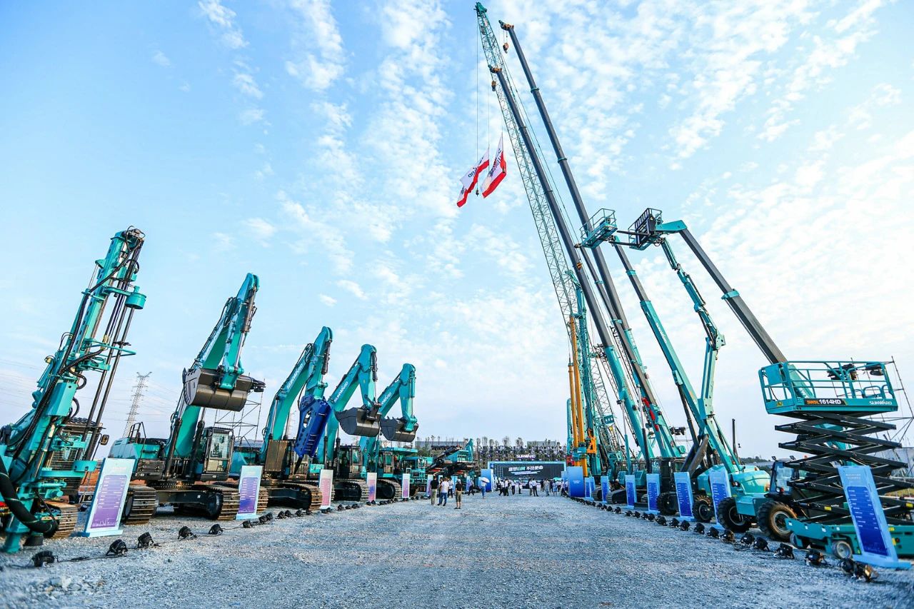 四大成套装备携手登场。。。。∮览殴偻悄芰⒁煨Ч故净峤怀觥傲裂鄞鹁怼