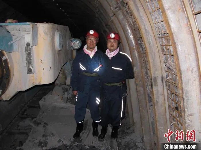 媒体聚焦 | 中新社专访——永利集团官网智能首创人何清华：向着太阳奔驰的筑梦人