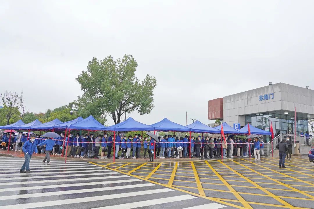 采样完成率近100%！永利集团官网智能第一时间开展全员核酸检测，，，，，包管清静生产