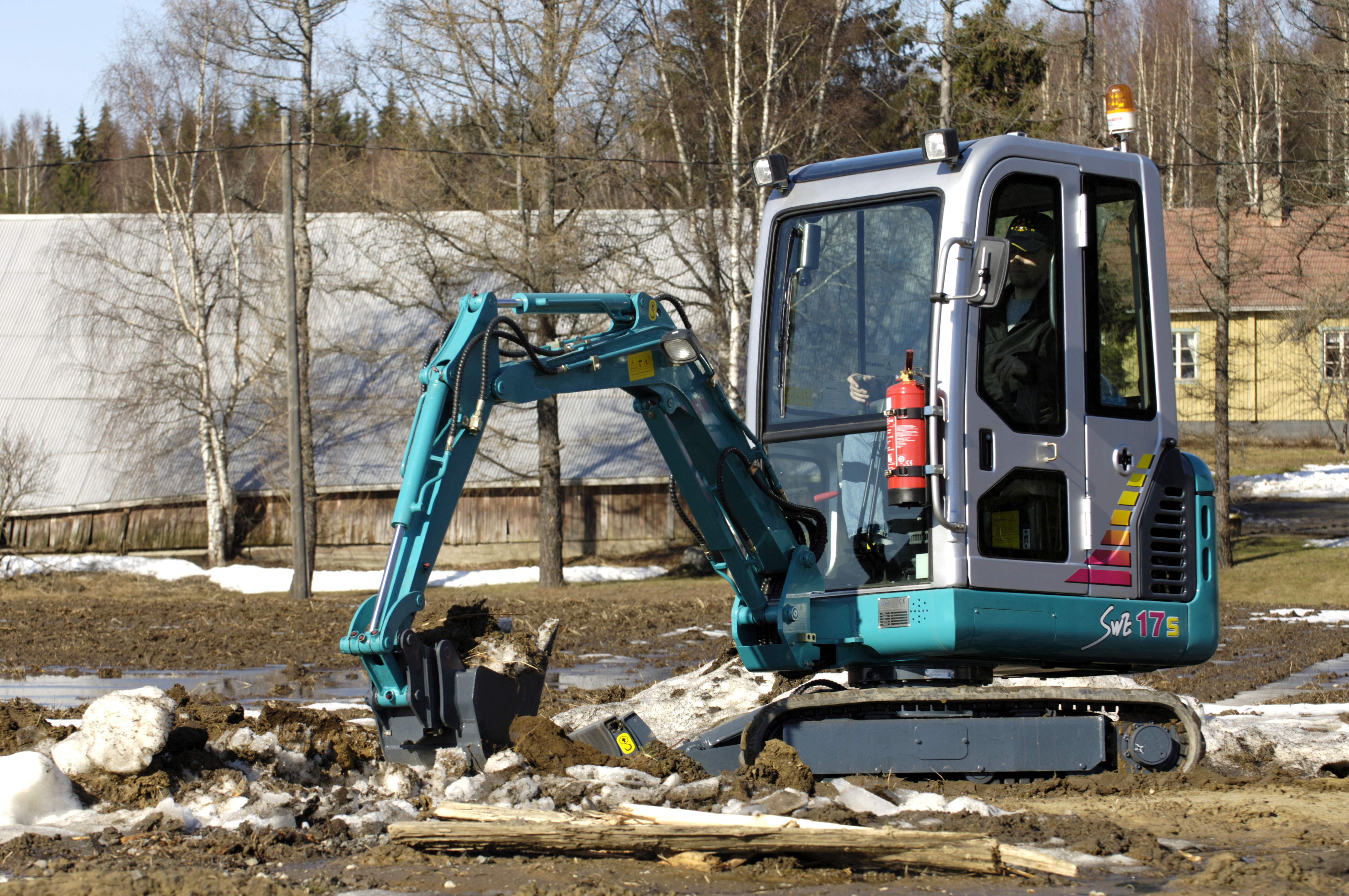 国产小挖掘机价钱是几多？？？？？？