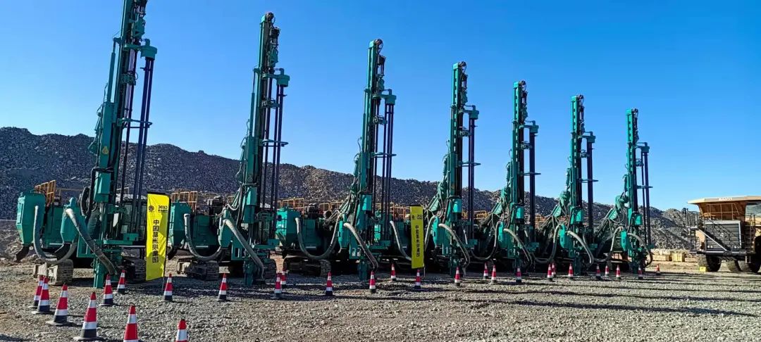 疫情当下，，，，逆行非洲——永利集团官网智能凿岩装备团队外洋服务纪实