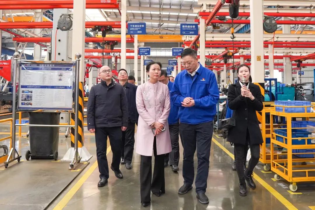 长沙市总工会、长沙经开区总工会一行调研永利集团官网智能