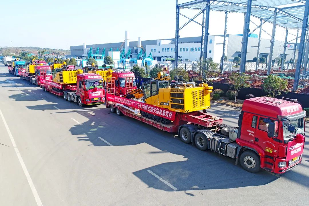 又一款差别化定制产品获认可！永利集团官网智能SWDH89J内燃式露天钻批量发货