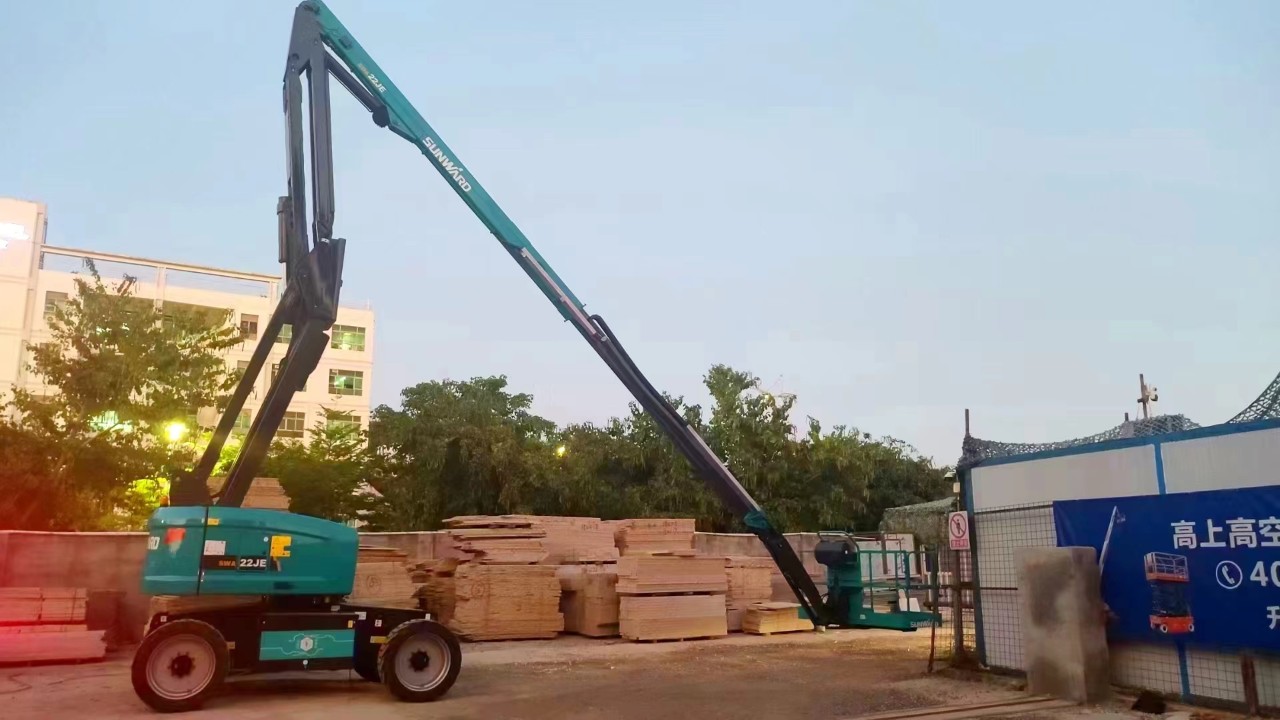 正式“上岗”！永利集团官网智能首台电动曲臂式高空作业平台入驻华南市场