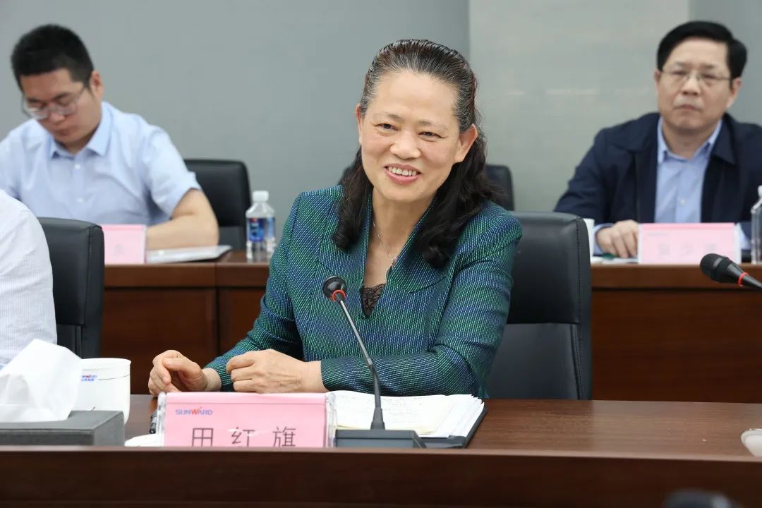 深化产学研相助！中南大学校长、中国工程院院士田红旗率团造访永利集团官网智能