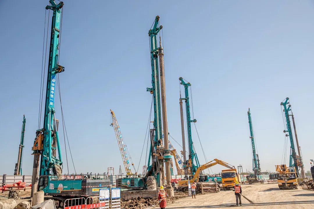 “永利集团官网绿”再现大湾区！永利集团官网智能旋挖钻机组团助建广州白云机场项目