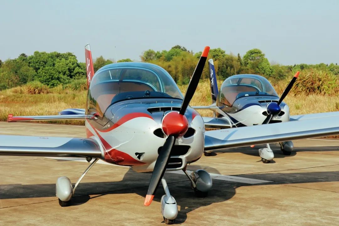 图集 | 阿若拉穿“鲨”衣，，，，，，尚有更多套装为天空添彩！