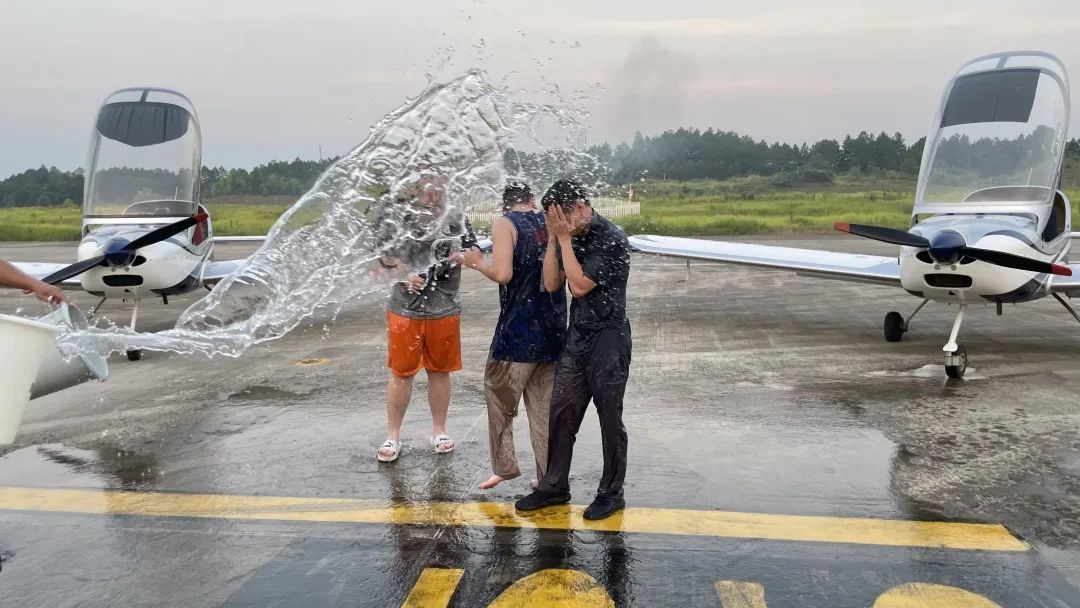 冲上云霄！湖南永利集团官网通航学员乐成单飞