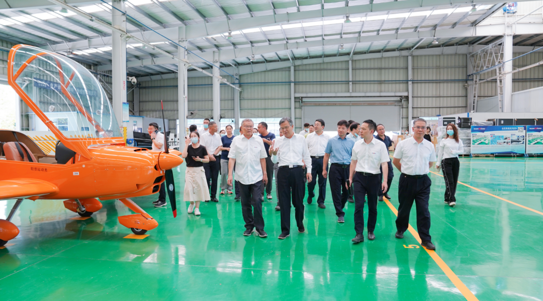 湖南省委常委、常务副省长李殿勋一行考察调研永利集团官网科技