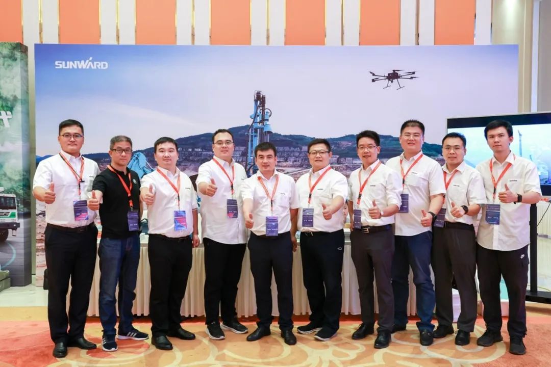 共话行业前沿手艺及趋势，，，，永利集团官网智能亮相第九届金属非金属矿挑撰运营适用手艺与装备大会