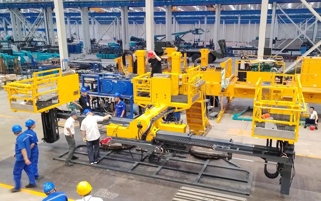 为铁路运输保驾护航！永利集团官网智能自主研制首套三平台作业装置乐成交付