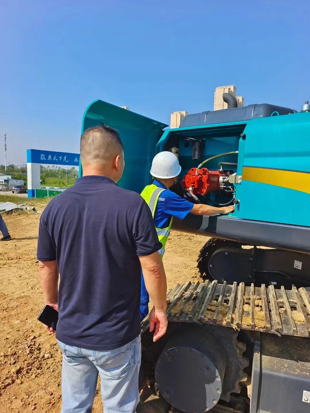 全款拿下！永利集团官网智能挖掘机奔赴工地一线