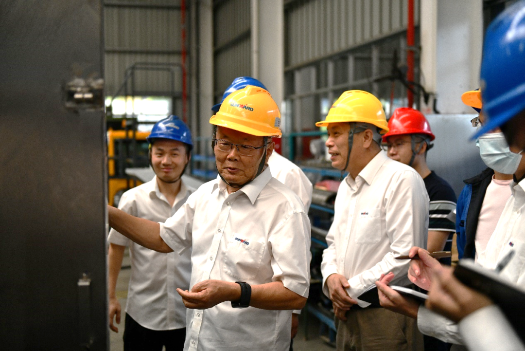 “王炸”！永利集团官网特装全自动捣炉车乐成下线