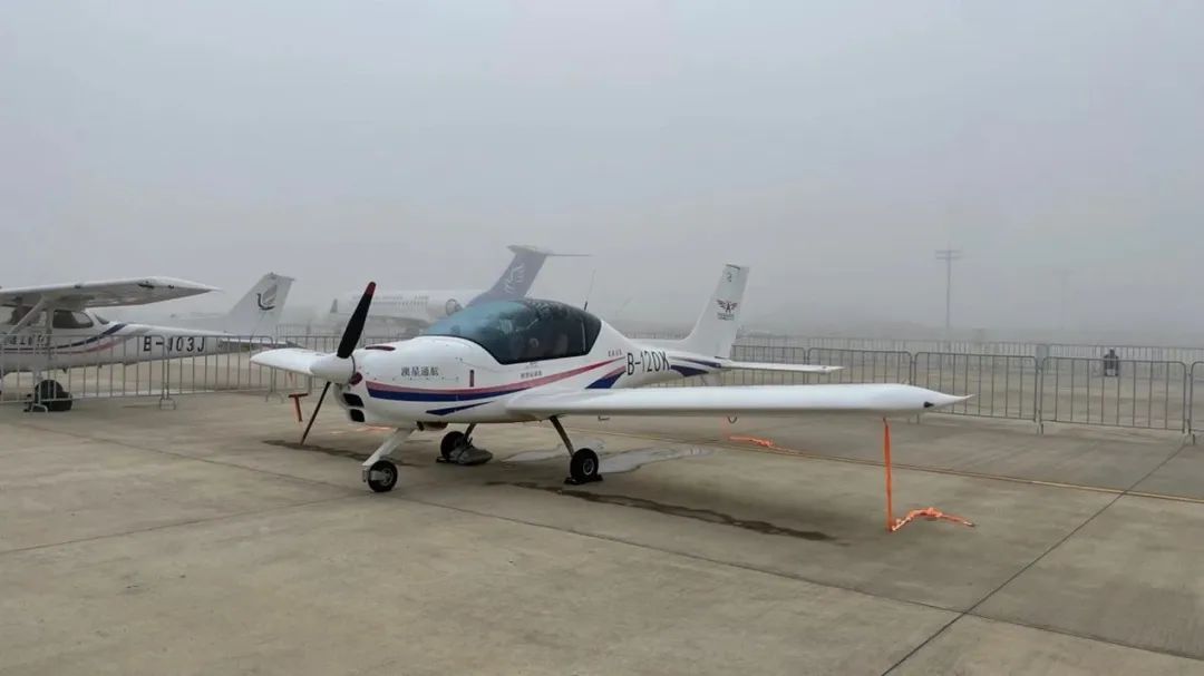 逆势飞翔！永利集团官网航空携手相助同伴亮相2022南昌航行大会