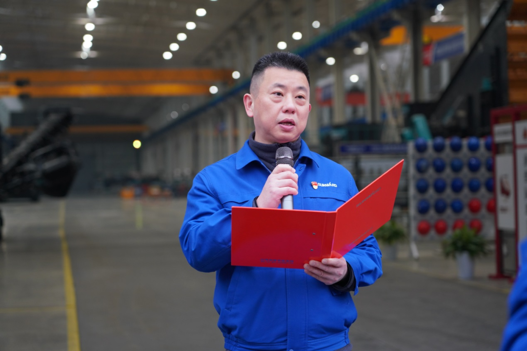 “持证上岗，，，，，，成为破碎筛分装备的好管家！”