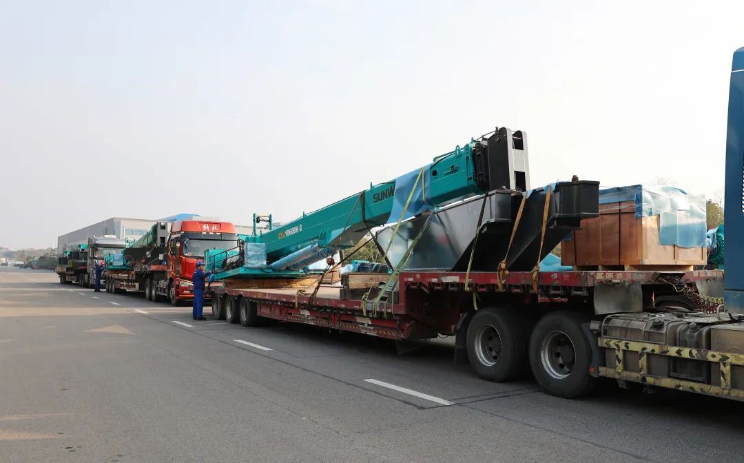 喜迎龙仰面！永利集团官网智能大吨位PDP工法引孔式静力压桩机出征哥伦比亚