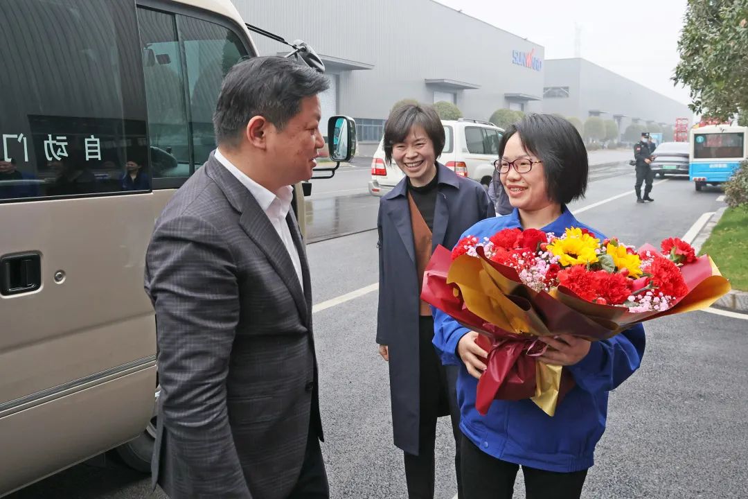 付旭明慰问永利集团官网智能市三八红旗头并督导清静生产事情