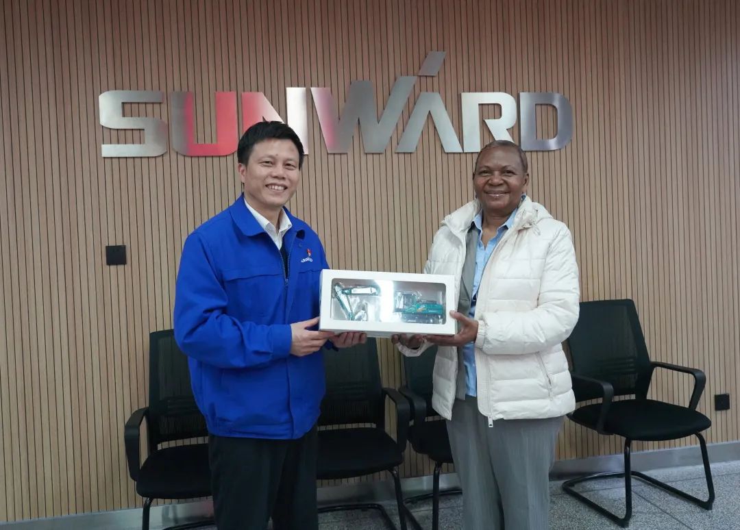 乌干达驻华大使到访永利集团官网智能