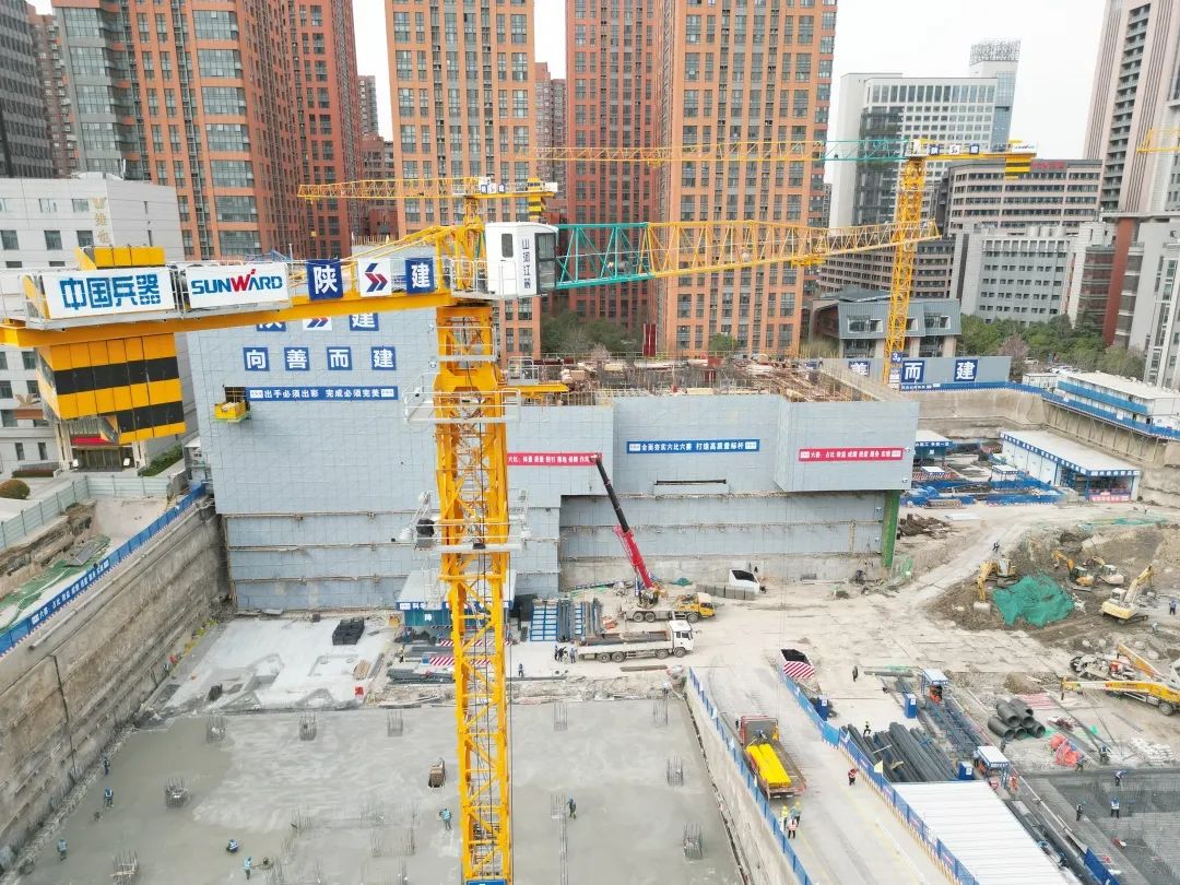 郁勃西北！永利集团官网江麓修建起重机械助建西安都会经济圈