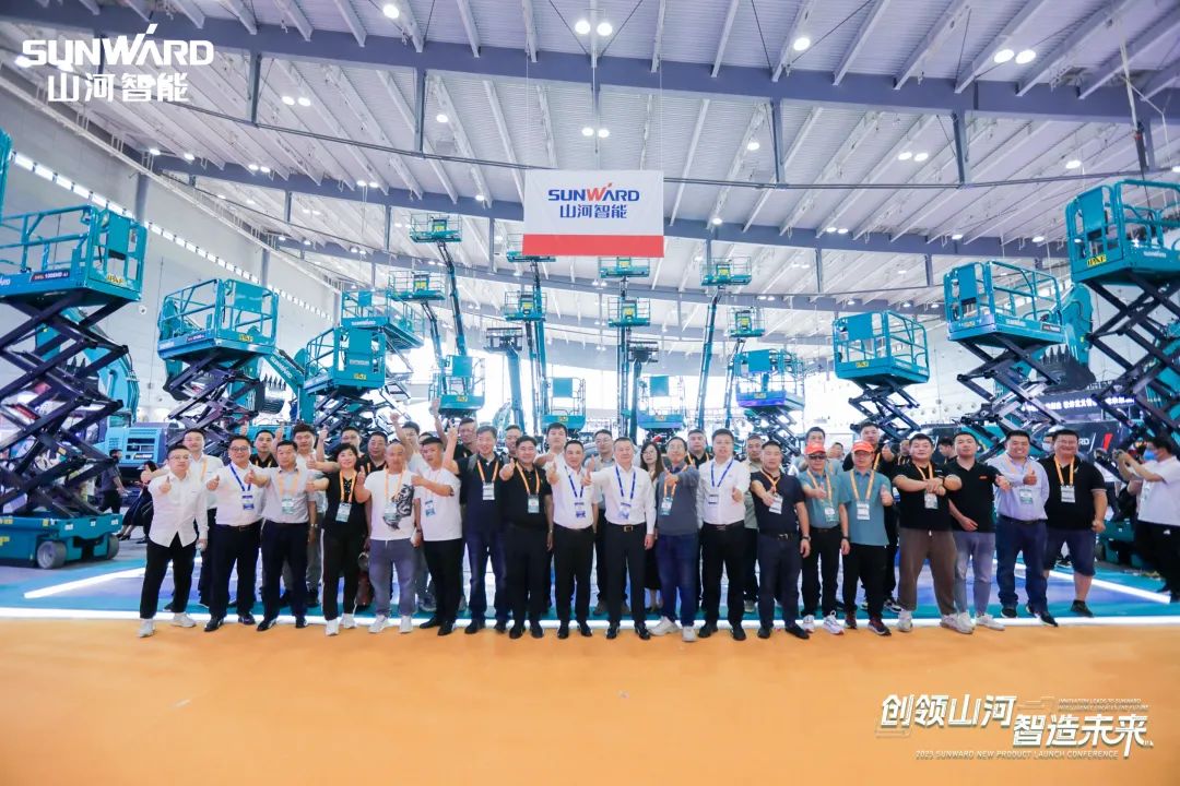 聚焦电动化、智能化！永利集团官网智能全系列高空机械产品亮相长沙展