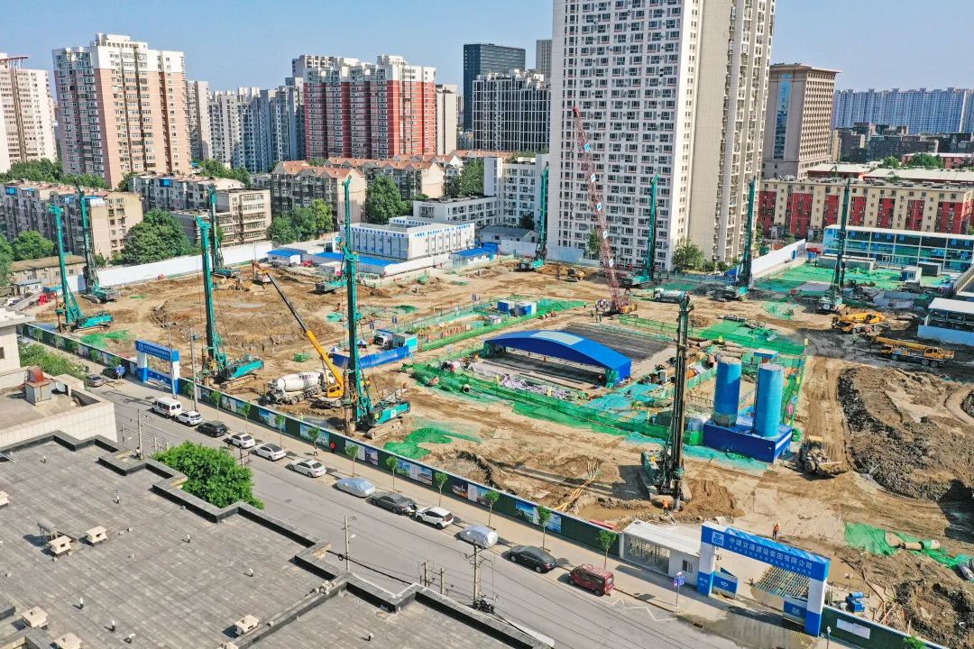 闪灼首都！永利集团官网智能旋挖钻机集群助力民生工程