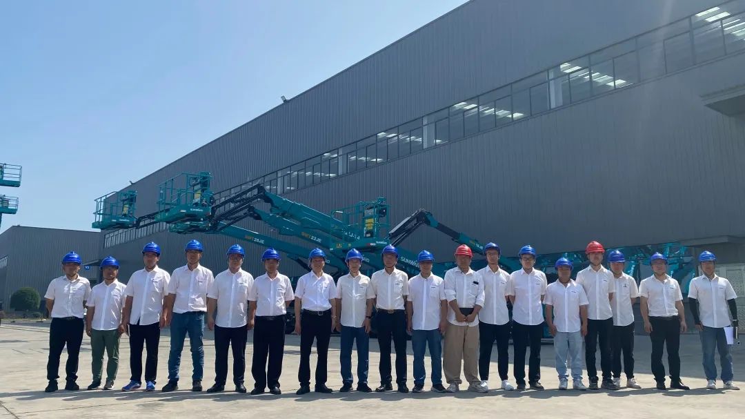 新能源家族再添“新丁”！永利集团官网智能三款电动臂式高空作业平台齐下线