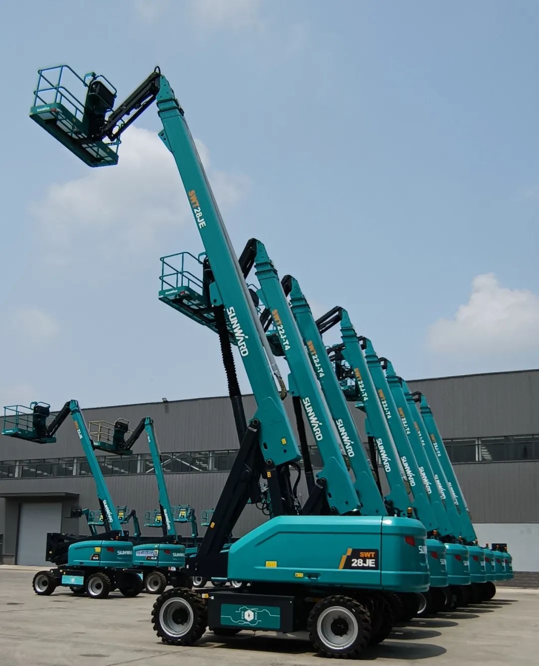 新能源家族再添“新丁”！永利集团官网智能三款电动臂式高空作业平台齐下线