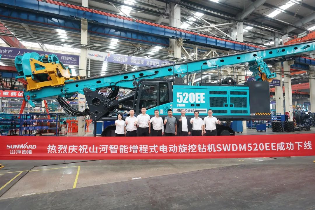 助力“双碳”、绿动未来！永利集团官网智能增程式电动旋挖钻机、液压混淆动力旋挖钻机齐交付