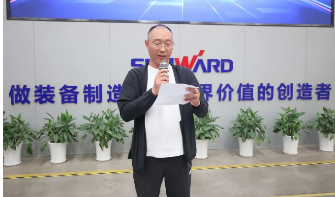 助力“双碳”、绿动未来！永利集团官网智能增程式电动旋挖钻机、液压混淆动力旋挖钻机齐交付