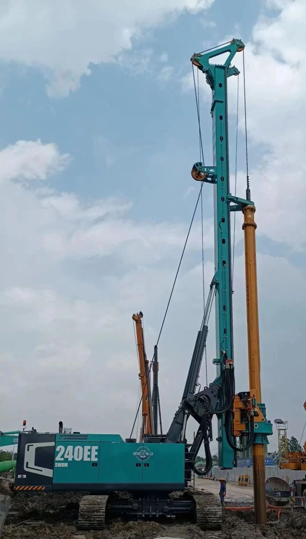 出道即巅峰！永利集团官网智能增程式电动旋挖钻机硬核给“利”