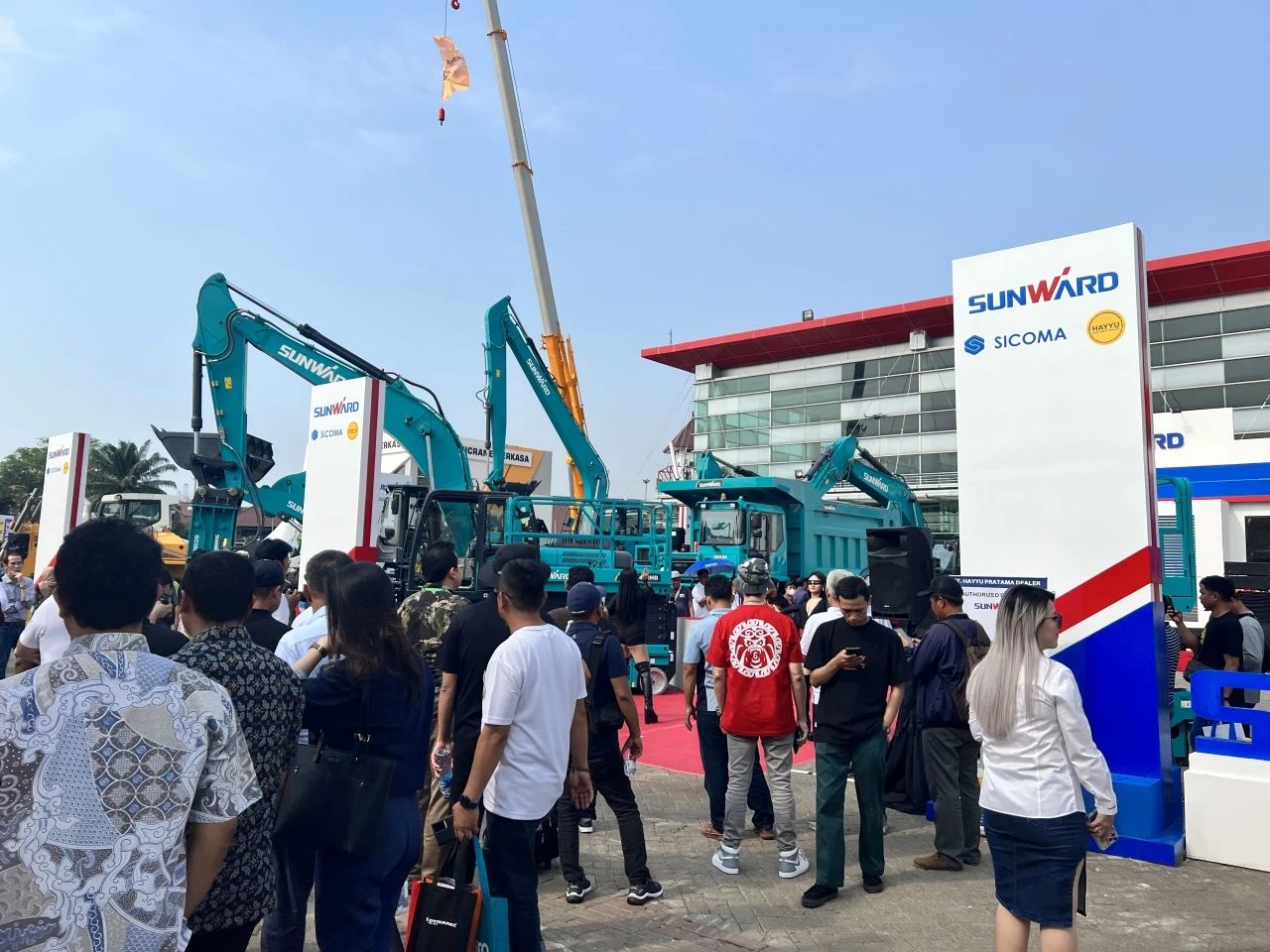 深耕细作，，，，，逆势增添！永利集团官网智能艳服亮相印尼雅加达矿业展